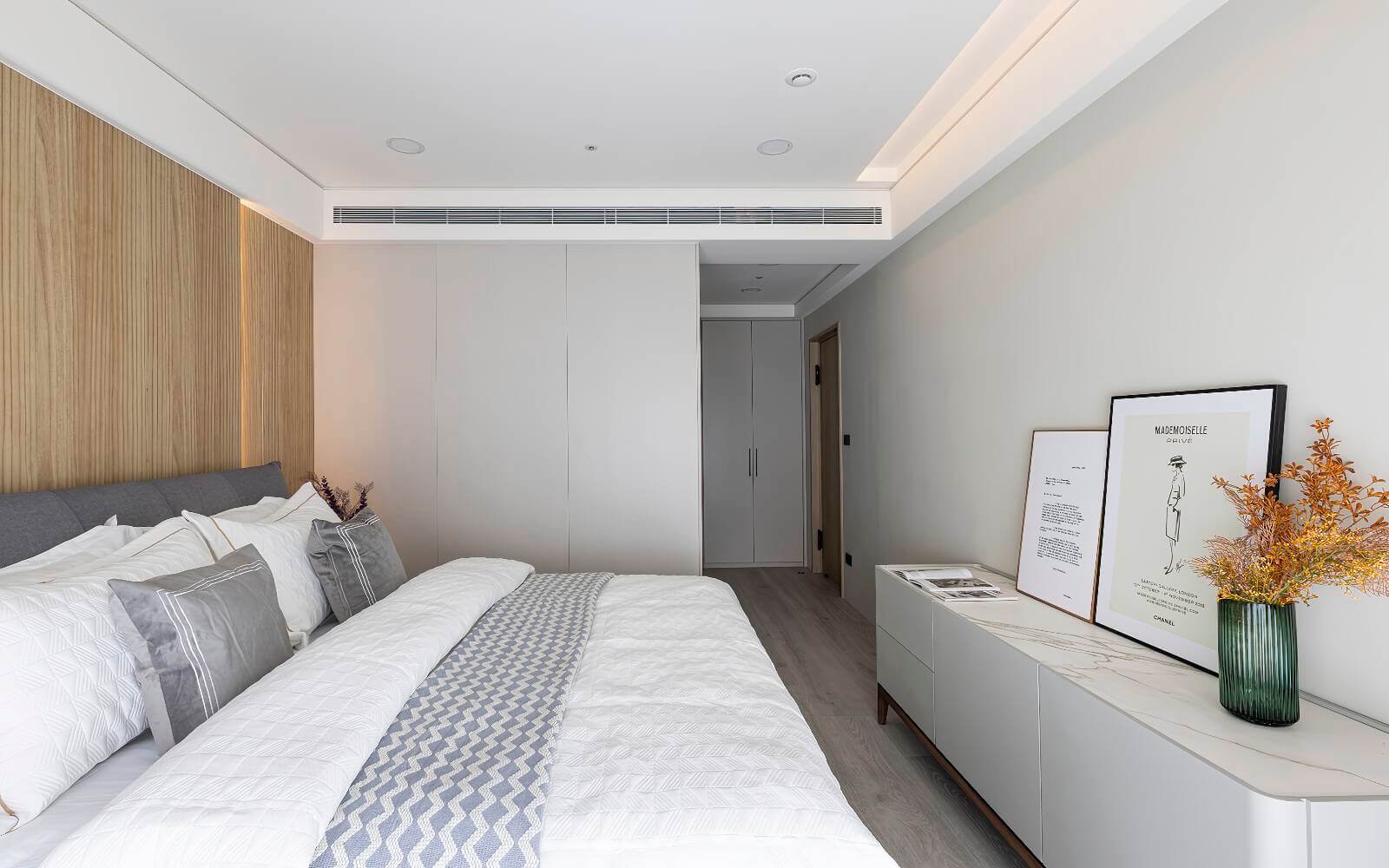 台中市室內設計|暖灰木紋砌起輕奢豪邸風範-12