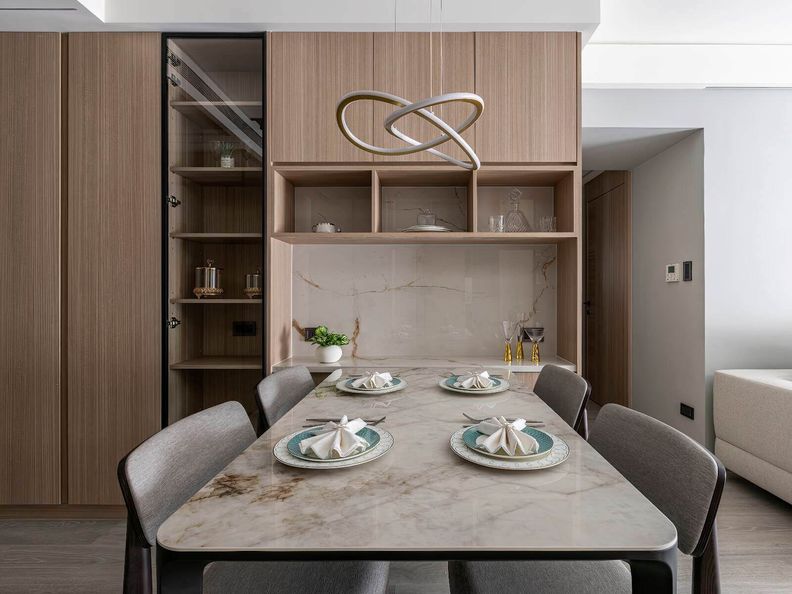 台中市室內設計|暖灰木紋砌起輕奢豪邸風範-4